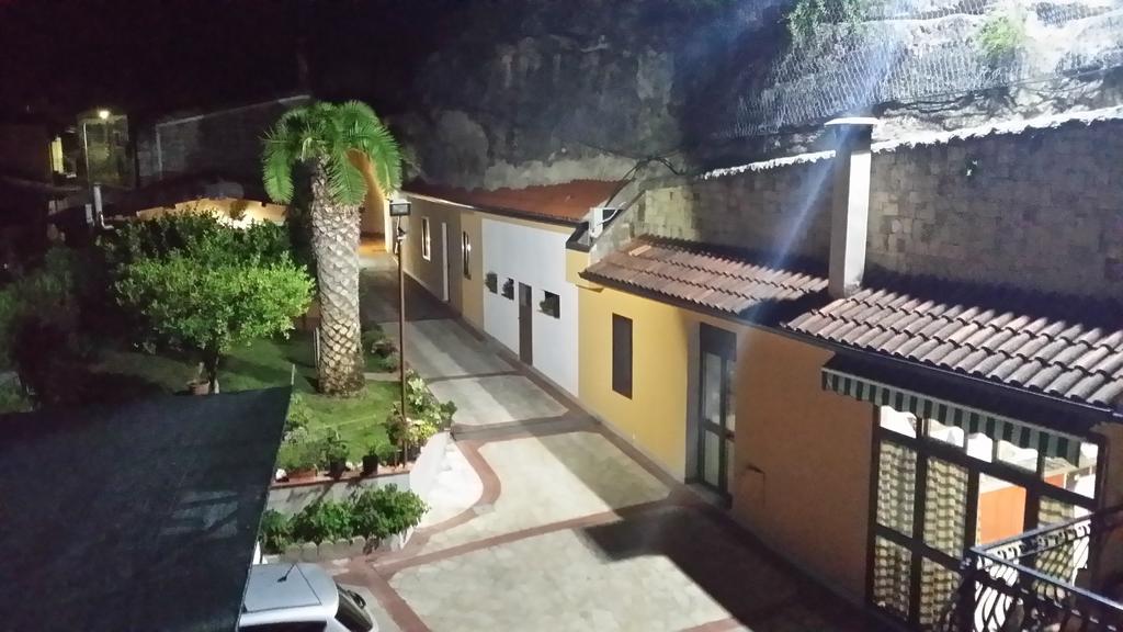 Pineta Monserrato Модіка Екстер'єр фото